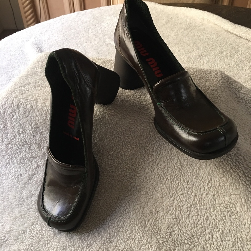 Vintage Miu Miu leather pumps